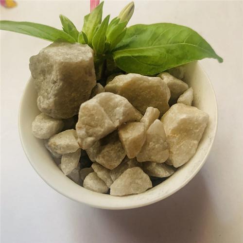 多年來與科研單位合作,不斷產(chǎn)品結(jié)構(gòu),為拓展市場,由原來單 一的濾料銷