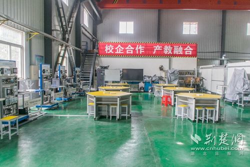 建設(shè) 校中廠 ,這個專業(yè) 造 就時代機(jī)電技術(shù)